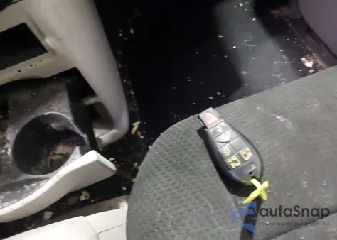 2012 Chrysler Town & Country Touring z USA, uszkodzony, nr VIN 2C4RC1BG3CR116320